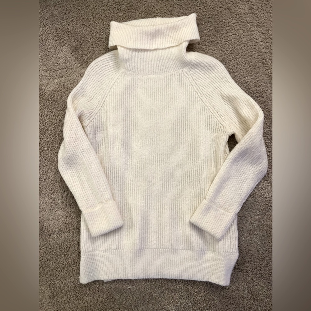 St. John's Bay Turtleneck Sweater Size M